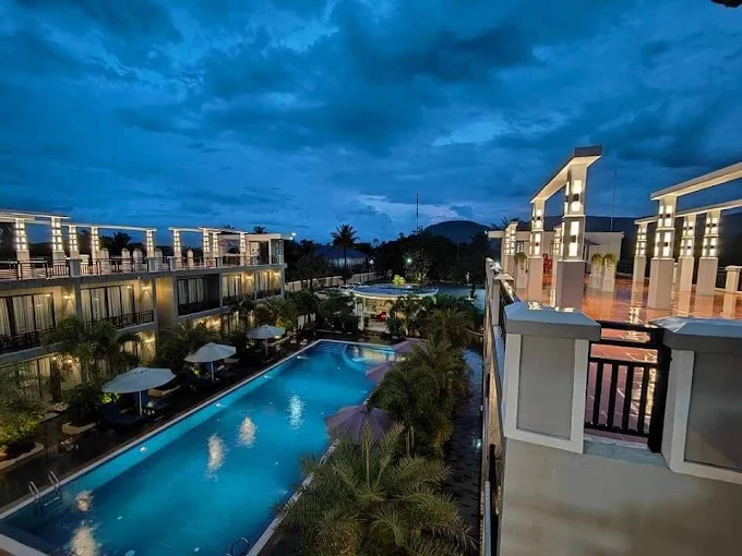 Double Room with Pool View